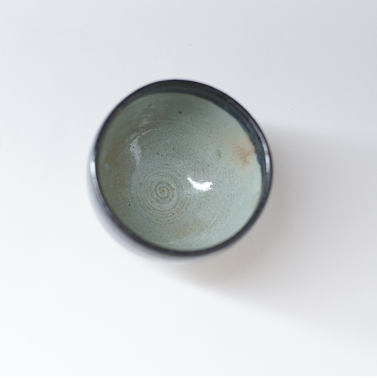 Tea Bowl - dark blue / white