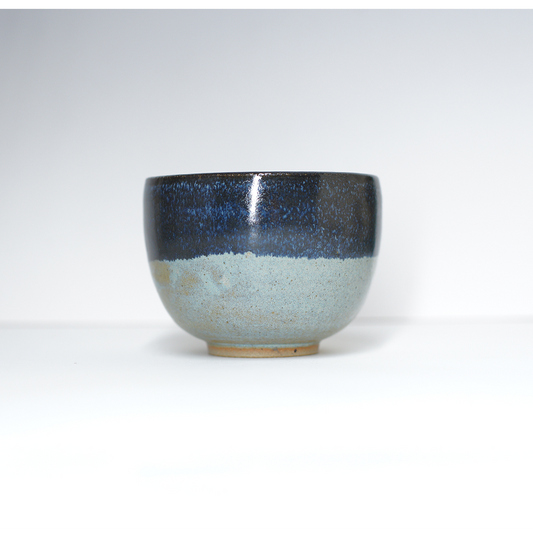 Tea Bowl - dark blue / white